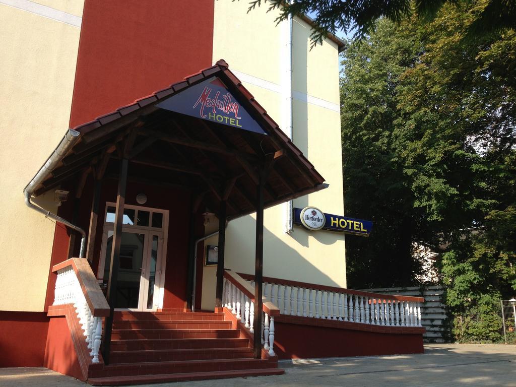 Hotel Medaillon Magdeburg Exterior foto
